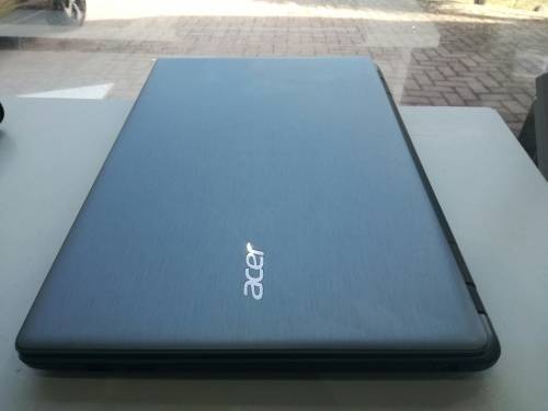 *Beautiful ACER ASPIRE571*i5-4210U*4GB RAM*500GB HARD DRIVE*HD DISPLAY*DVD WRITER*